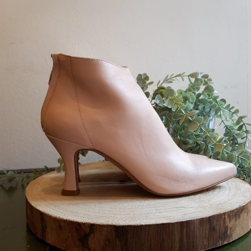 Tronchetto Camoscio Ovye Tronchetti Ovye Scamosciato In Estate