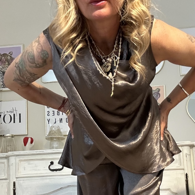 NUMERO155 TOP DEVA EBANO